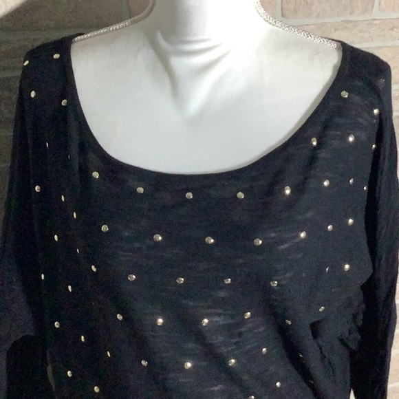 EXPRESS - Sz M - asymmetric 3/4 arm studded batwing lightweight sweater - Picture 2 of 8